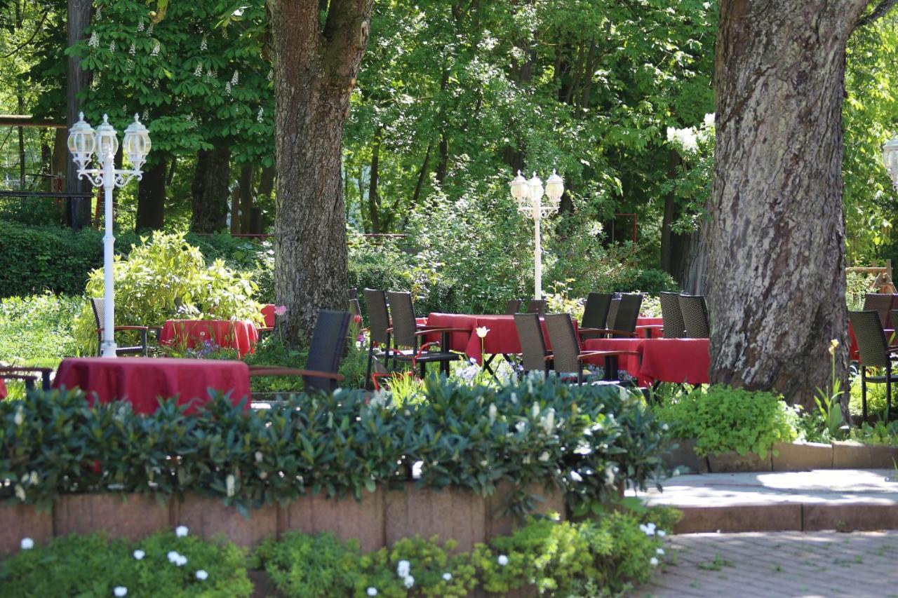 Villa Waldeck Епинген Екстериор снимка