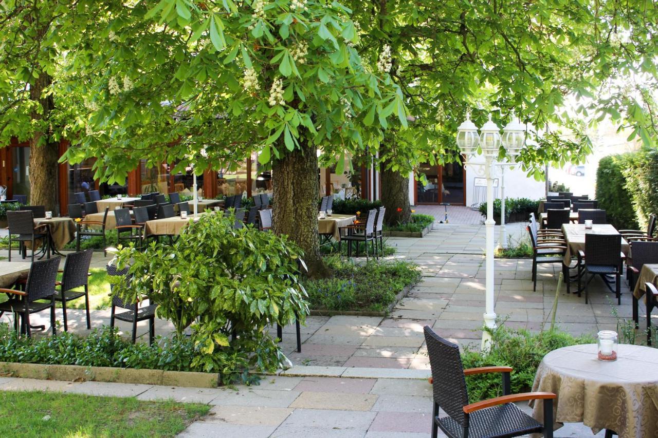 Villa Waldeck Епинген Екстериор снимка